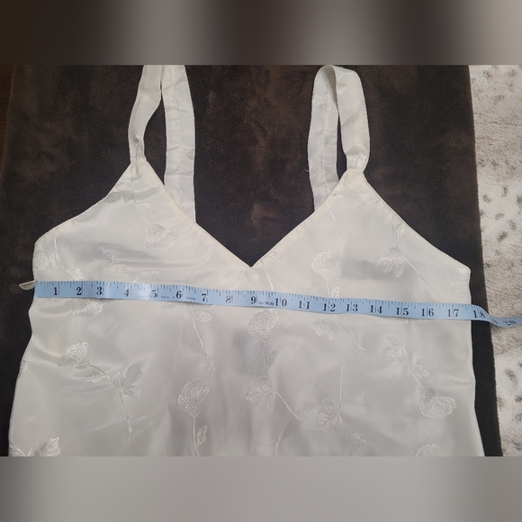 Nightgown - Picture 5 of 7